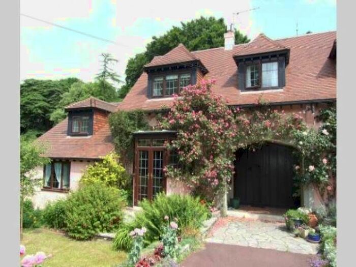 2 Bedroom Property To Rent In Anthonys Avenue, Lilliput, Poole, BH14