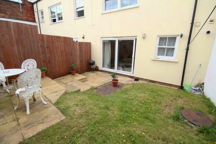 2 Bedroom Flat To Rent In Bennington Street, Cheltenham, GL50