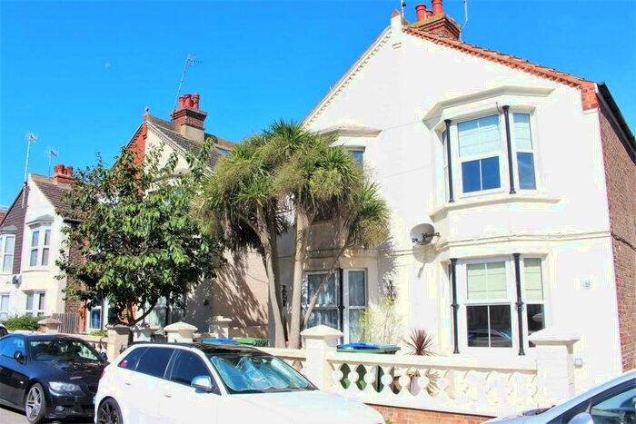 3 Bedroom Semi-Detached House To Rent In Brooklyn Road, Seaford, BN25