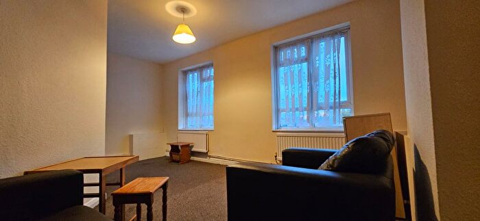 1 Bedroom Flat To Rent In Uxbridge Road, Hayes, UB4