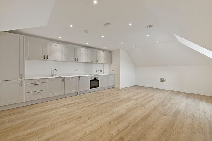 1 Bedroom Flat To Rent In New Road, Ascot, Berkshire, SL5