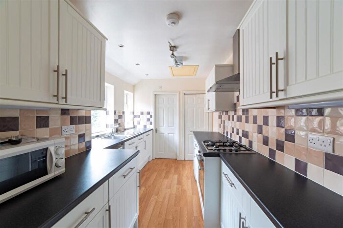 3 Bedroom Maisonette To Rent In £pppw - Craghall Dene, Gosforth, Newcastle Upon Tyne, NE3