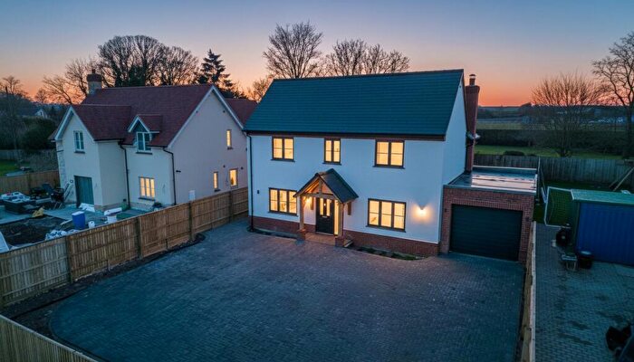 4 Bedroom Detached House For Sale In Gibraltar, Aylesbury, Buckinghamshire, HP17