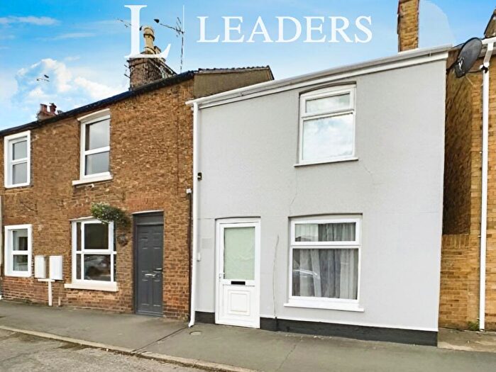 2 Bedroom Terraced House To Rent In North St, Crowland, PE6