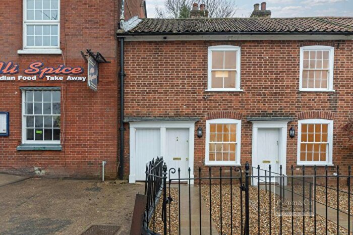 2 Bedroom Terraced House For Sale In High Street, Coltishall, NR12