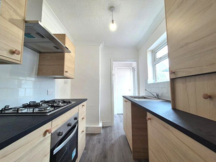 3 Bedroom Terraced House To Rent In Pawsons Road, Croydon, CR0