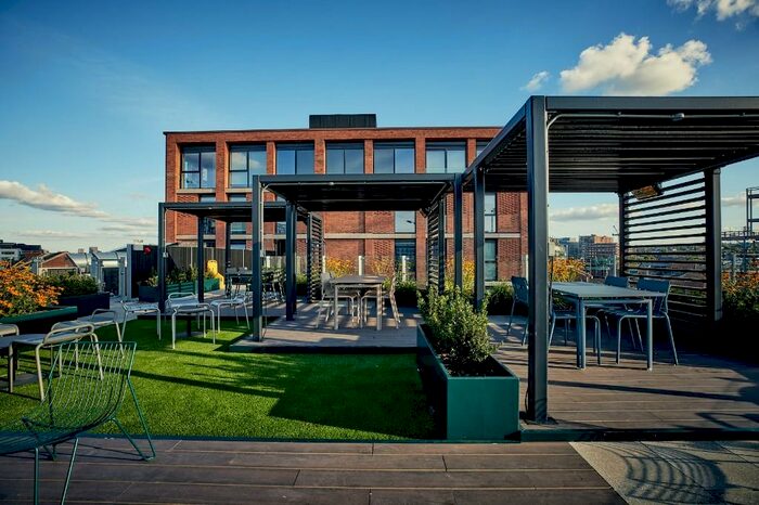 2 Bedroom Apartment To Rent In Wharf Approach, Leeds, West Yorkshire, LS1