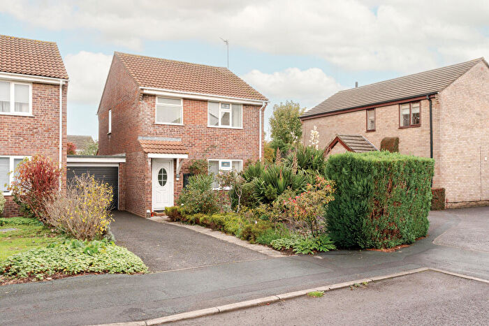 3 Bedroom Link Detached House For Sale In Gatesby Mead, Stoke Gifford, Bristol, BS34
