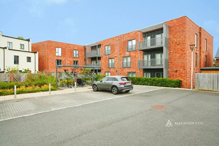 2 Bedroom Flat To Rent In Roberts Drive, Ambrosden, Bicester, OX25