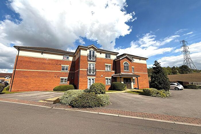 2 Bedroom Flat To Rent In Windle Court, Treeton, Rotherham, S60