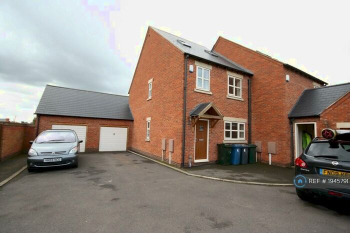4 Bedroom Semi-Detached House To Rent In Pasture Close, Sutton Bonington, Loughborough, LE12