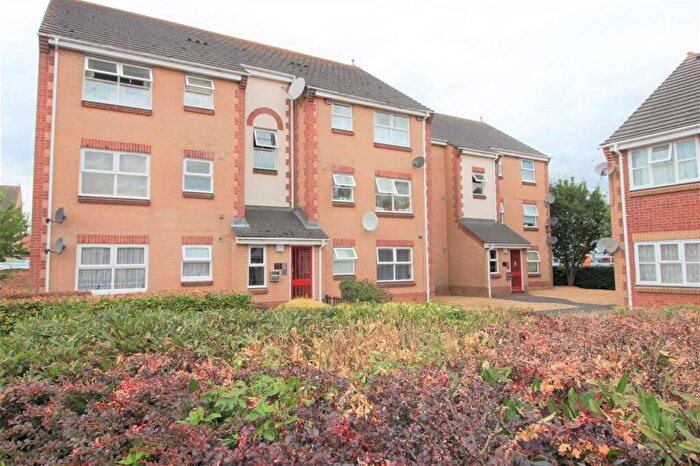 1 Bedroom Apartment To Rent In Burns Avenue, Romford, RM6