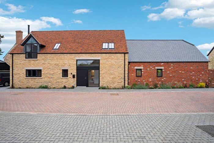 4 Bedroom Detached House For Sale In The Old Stable, Cottage Farm, Upper Green, Stanford In The Vale, Oxfordshire, SN7