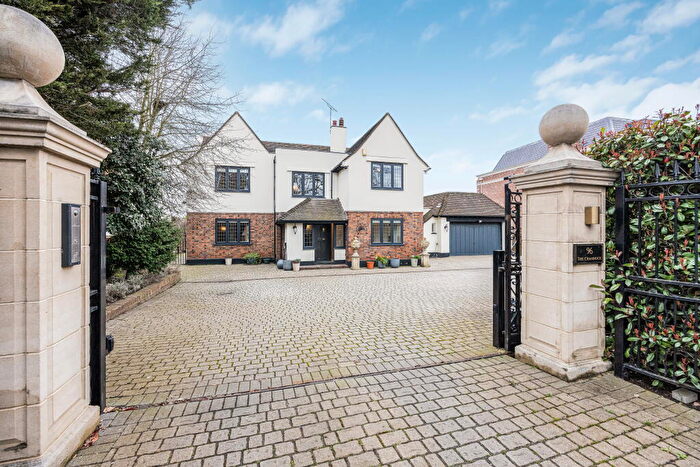 4 Bedroom Detached House To Rent In Manor Road, Chigwell, Essex, IG7