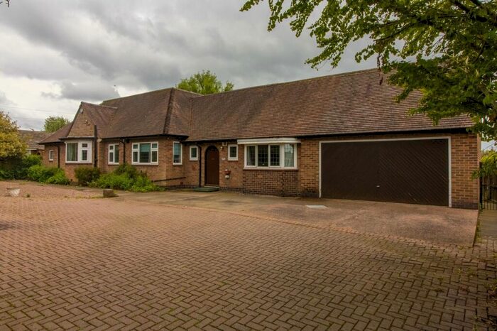 3 Bedroom Detached Bungalow For Sale In Markfield Lane, Markfield, LE67