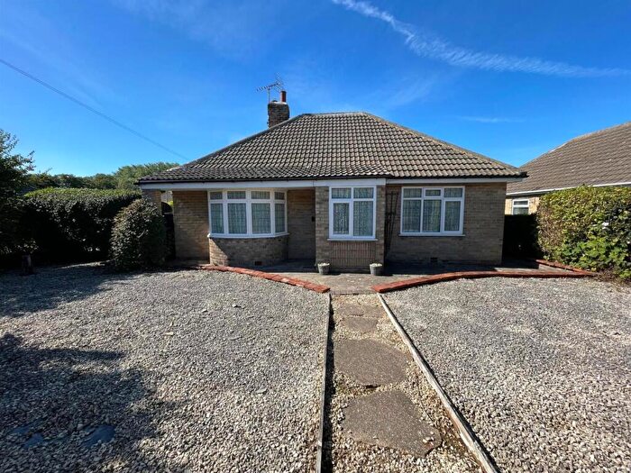 2 Bedroom Detached Bungalow For Sale In Rolston Road, Hornsea, HU18