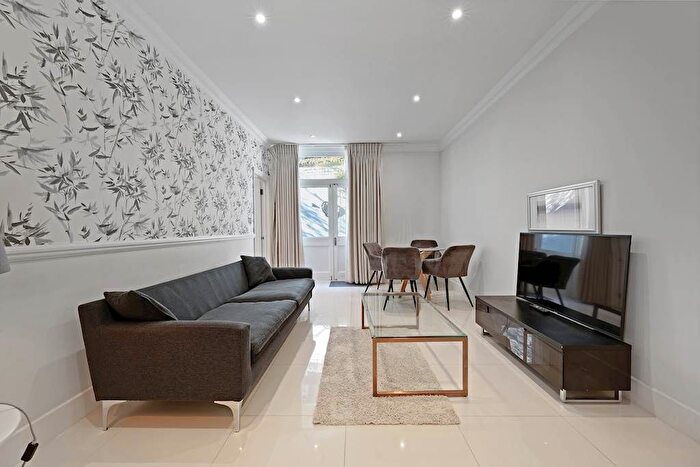 2 Bedroom Flat To Rent In Courtfield Gardens, London, SW5