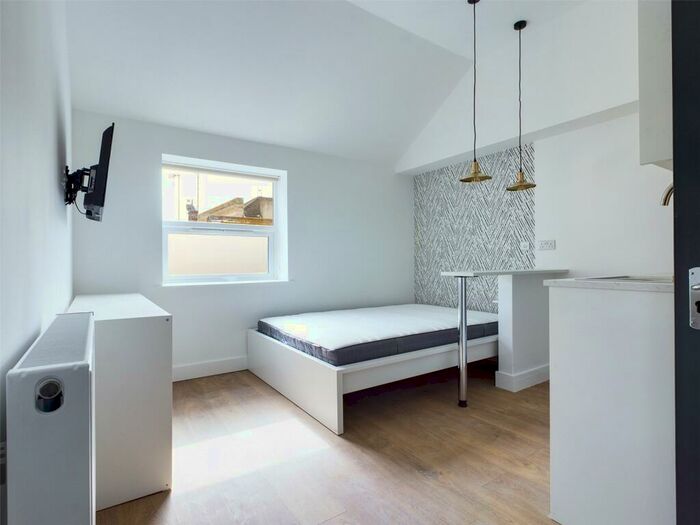 Apartment To Rent In Castle Street, Brighton, BN1