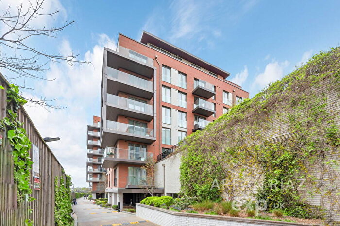 2 Bedroom Flat For Sale In Orwell Building, Heritage Lane, West Hampstead, London, NW6