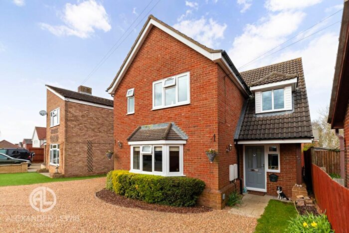 4 Bedroom Detached House For Sale In Fildyke Road, Meppershall, SG17