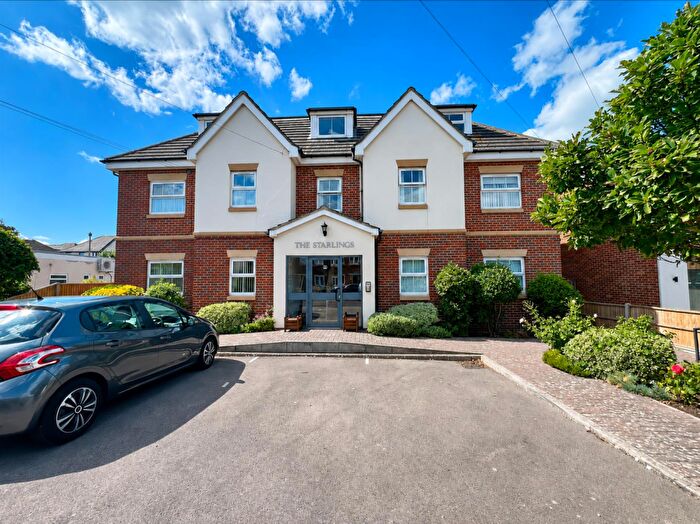 2 Bedroom Flat For Sale In The Starlings, High Street, Lee-On-The-Solent, PO13