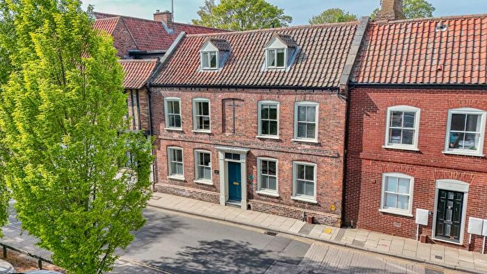 4 Bedroom Town House For Sale In St. Nicholas Street, King's Lynn, Norfolk, PE30