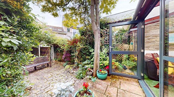 1 Bedroom Flat To Rent In Arcade Terrace, Swanage, BH19