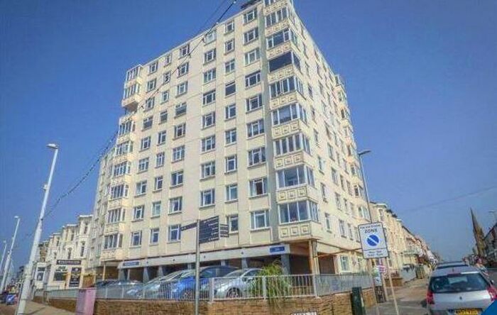 2 Bedroom Flat To Rent In Regent Court, Blackpool, FY1