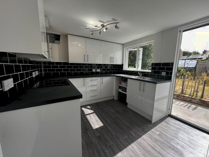 3 Bedroom Property To Rent In High Street, Saffron Walden, CB10