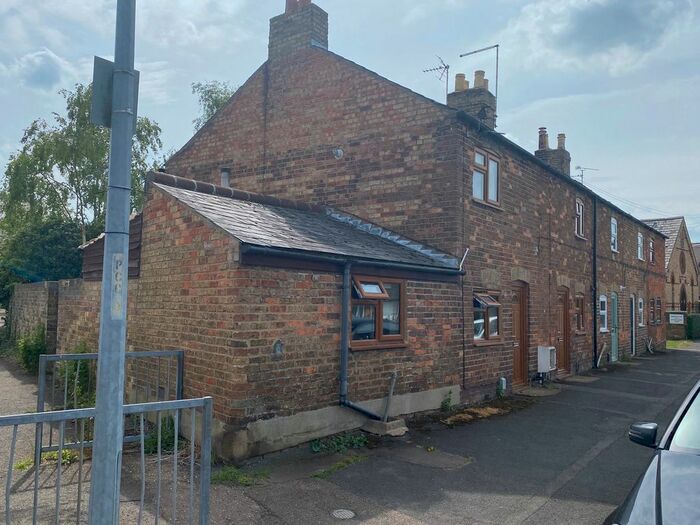 2 Bedroom Cottage To Rent In Chapel Lane, Orton Waterville, Peterborough, PE2