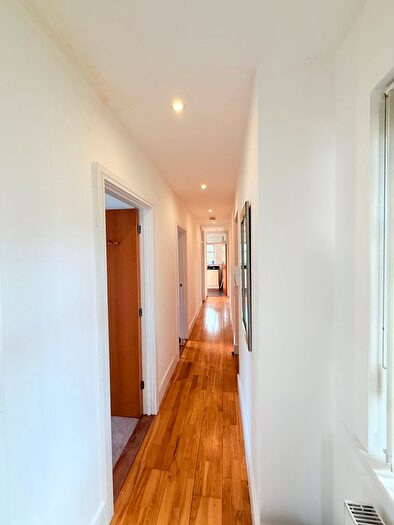 2 Bedroom Flat To Rent In Cornwall Road, Pinner, HA5