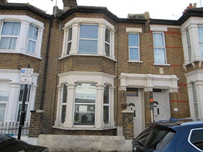 3 Bedroom Terraced House To Rent In Queens Road, Southend On Sea, SS1