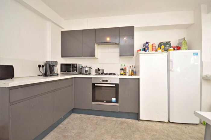 5 Bedroom House To Rent In Edinburgh Road, Brighton, East Sussex, BN2