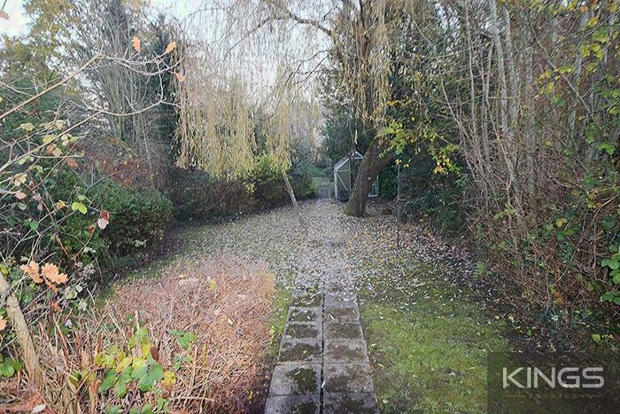 5 Bedroom Detached House To Rent In Ash Grove, Guildford, GU2