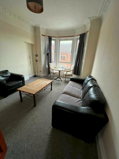 2 Bedroom Flat To Rent In Cumbernauld Road, Dennistoun, G31