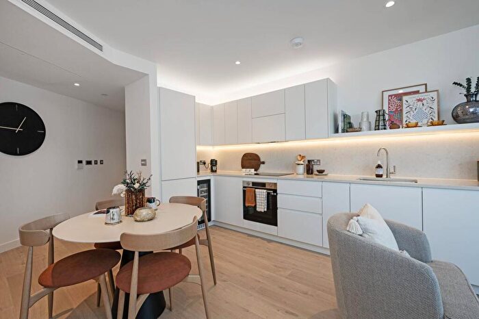 2 Bedroom Flat To Rent In New Drum Street, Aldgate, London, E1