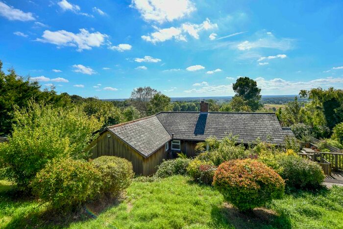 4 Bedroom Detached House For Sale In Pluckley, Ashford, TN27