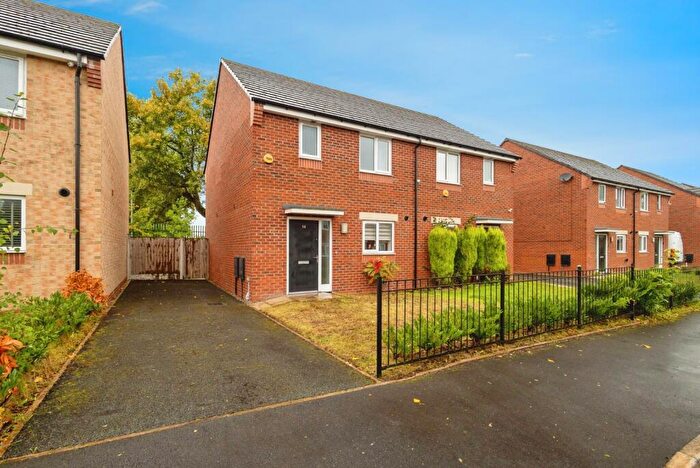 3 Bedroom Semi-Detached House For Sale In Holdness Road, Manchester, Lancashire, M18