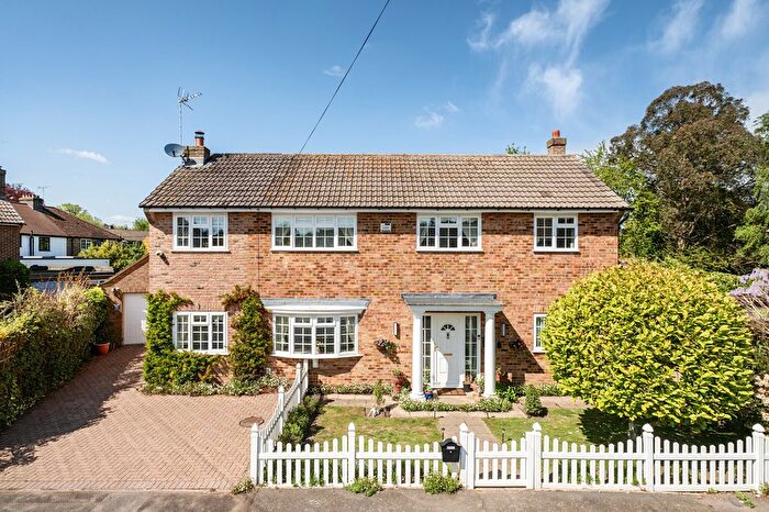 4 Bedroom Detached House For Sale In Meadowlands, Seal, TN15