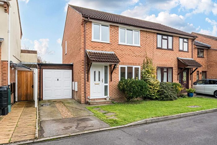 3 Bedroom Semi Detached House For Sale In Bishopslea Close, Wells, BA5