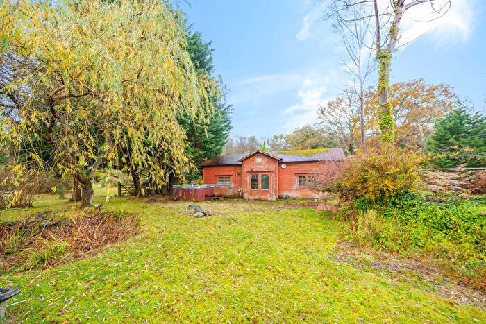 2 Bedroom Detached Bungalow For Sale In Hollywater Road, Hollywater, GU35