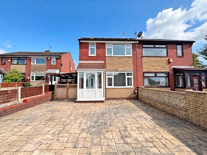 3 Bedroom Semi Detached House For Sale In Oak Avenue, Royton, OL2