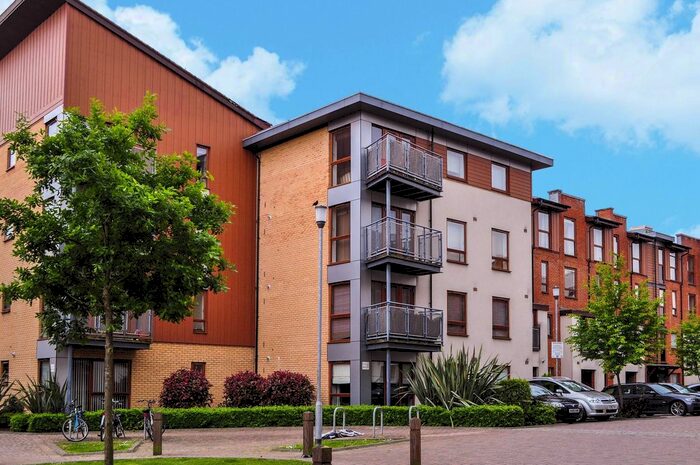 1 Bedroom Flat To Rent In Rampling Court, Commonwealth Drive, RH10