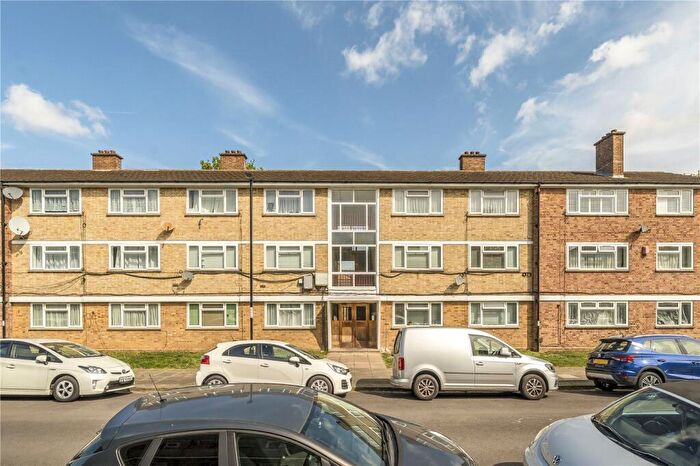 1 Bedroom Apartment To Rent In Nuding Close, Ladywell, Lewisham, SE13