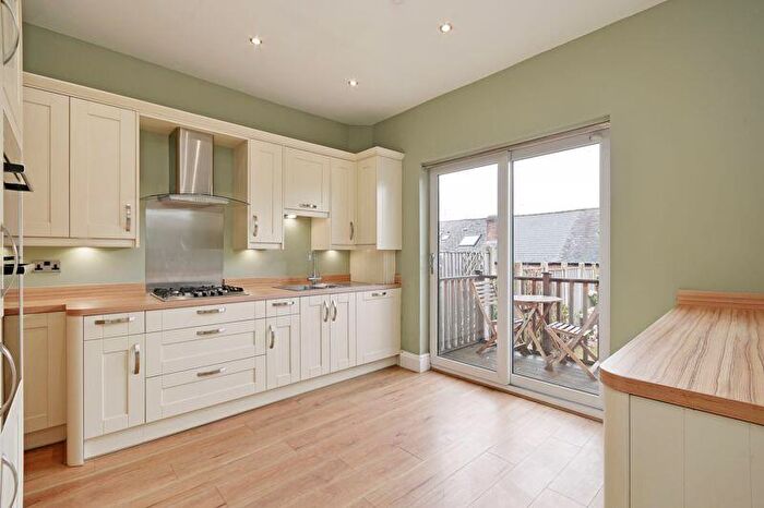 3 Bedroom Terraced House To Rent In Graham Road, Sheffield, S10