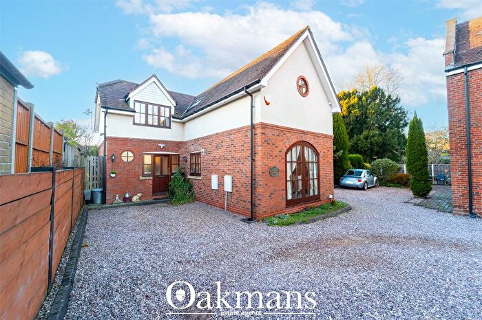 4 Bedroom Detached House For Sale In Hole Lane, Birmingham, B31