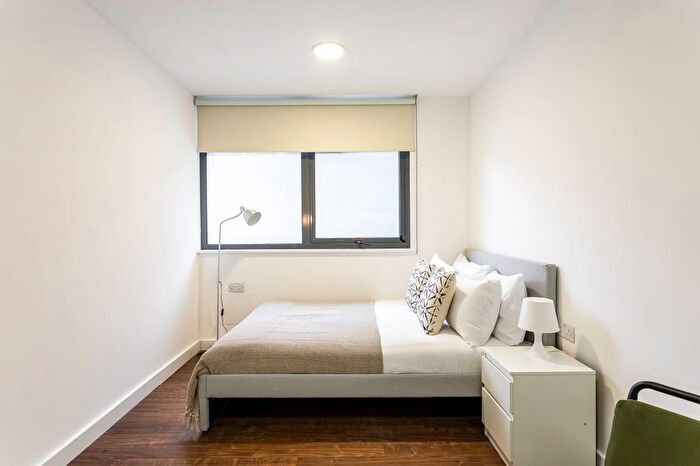 1 Bedroom Studio To Rent In Chamber Street, London, E1