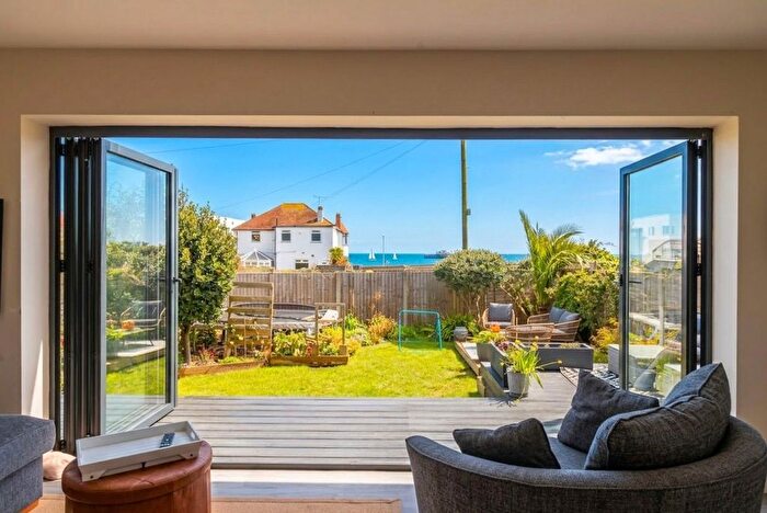 3 Bedroom Detached House For Sale In The Broadway, Herne Bay, CT6