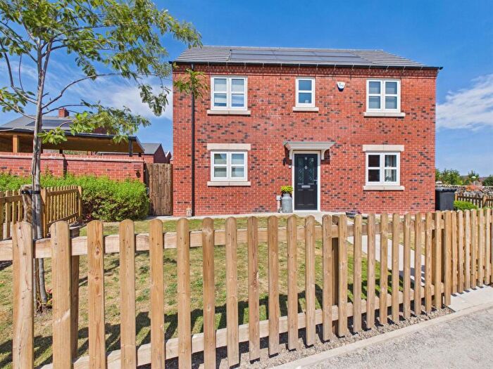 3 Bedroom Detached House For Sale In Hilltop Rise, Belper, DE56