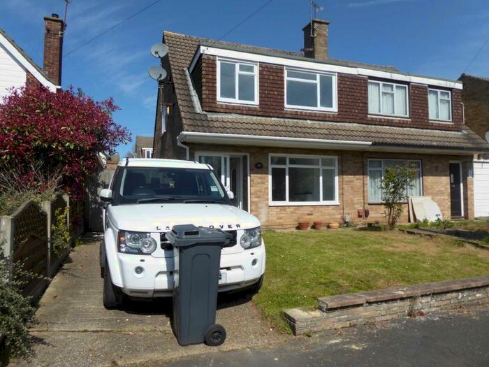 3 Bedroom House To Rent In Trelleck Road, Coley Park, RG1